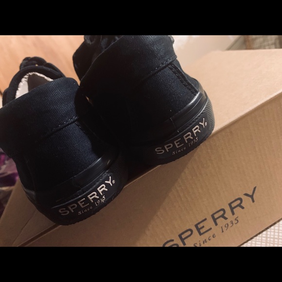 Sperry - Picture 4 of 6